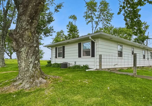Photo 4 of Manufactured home for sale at 6421 S In 59 Hwy, Clay City, IN 47841 | MLS# 202617784 | Listing updated on 2026-07-04
