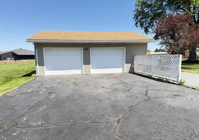 Photo 2 of Sale Pending at 505 Albert St, Valparaiso, IN 46383 | MLS# 202617786 | Listing updated on 2026-07-06