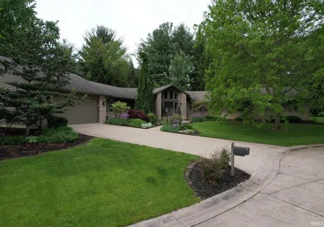 2nd image of 30 Robinhood Pl, West Lafayette, IN 47906 | MLS# 202617804