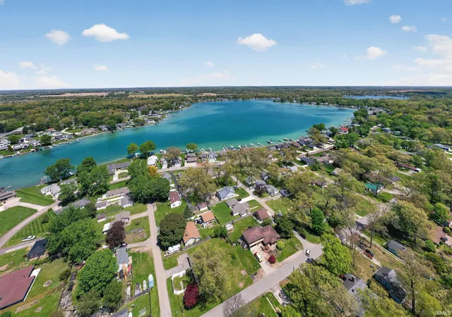 35th image of 26199 Lake Dr, Elkhart, IN 46514 | MLS# 202617877
