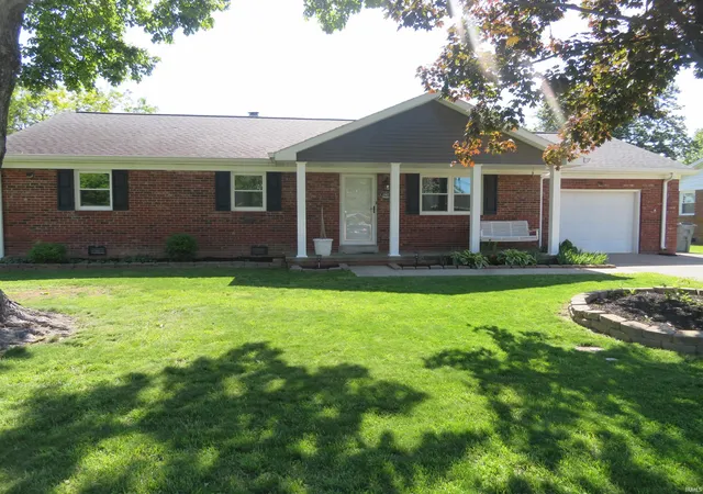 Homes for sale in Evansville, IN | 1907 Shepherd Dr, Evansville, IN 47715 | MLS# 202617909