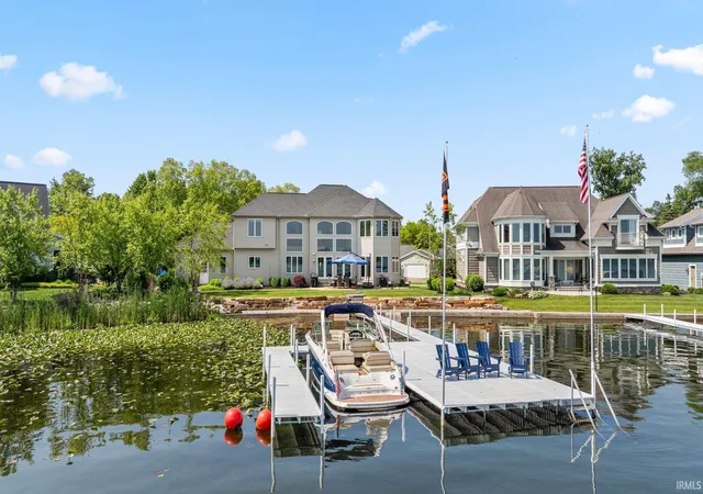 Photo 4 of Sale Pending at 11681 N Venetian Dr, Syracuse, IN 46567 | MLS# 202617917 | Listing updated on 2026-07-06