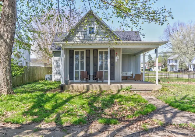 Homes for sale in Mount Vernon, IN | 505 W 2nd St, Mount Vernon, IN 47620 | MLS# 202617998