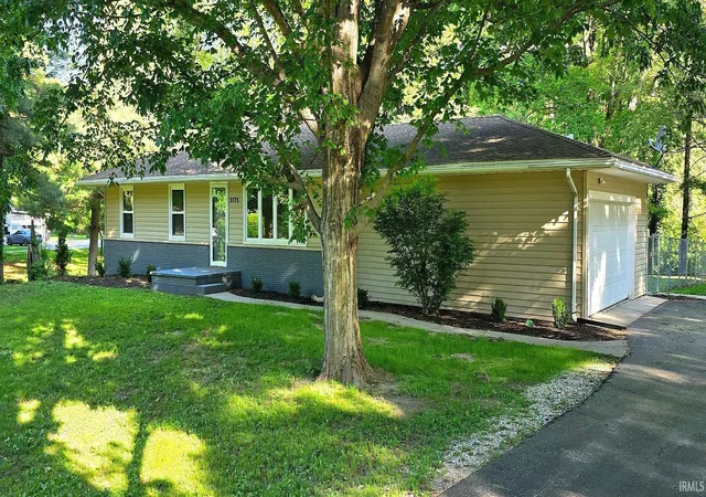 1st image of 3775 N Camp Arthur Rd, Vincennes, IN 47591 | MLS# 202617999
