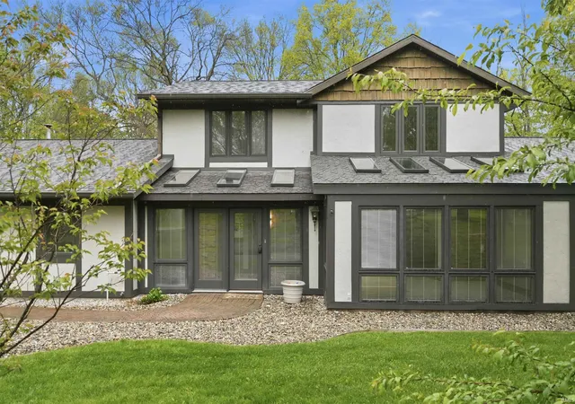 3rd image of 4627 Merriam Creek Dr, Fort Wayne, IN 46816 | MLS# 202618010