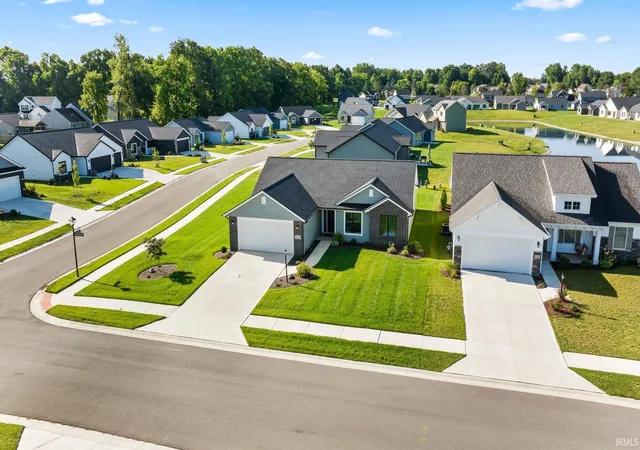 Photo 2 of Sale Pending at 15554 Brimwillow Dr, Huntertown, IN 46748 | MLS# 202618036 | Listing updated on 2026-09-30