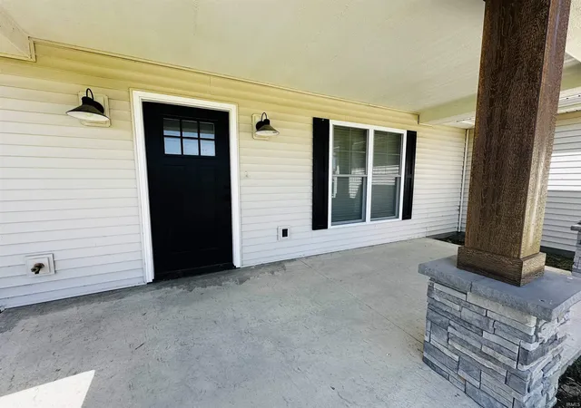 Photo 3 of Manufactured home for sale at 957 E 75 South, Washington, IN 47501 | MLS# 202618101 | Listing updated on 2026-10-05