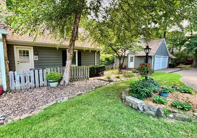 Photo 2 of Manufactured home for sale at 10306 Browning Rd, Evansville, IN 47725 | MLS# 202618118 | Listing updated on 2026-07-31