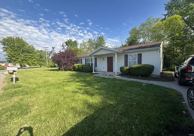 Photo 2 of Manufactured home for sale at 3813 E Maple Grv Ave, Fort Wayne, IN 46806 | MLS# 202618157 | Listing updated on 2026-07-29