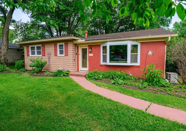 1st image of 615 N Staats Dr, Bloomington, IN 47408 | MLS# 202618194