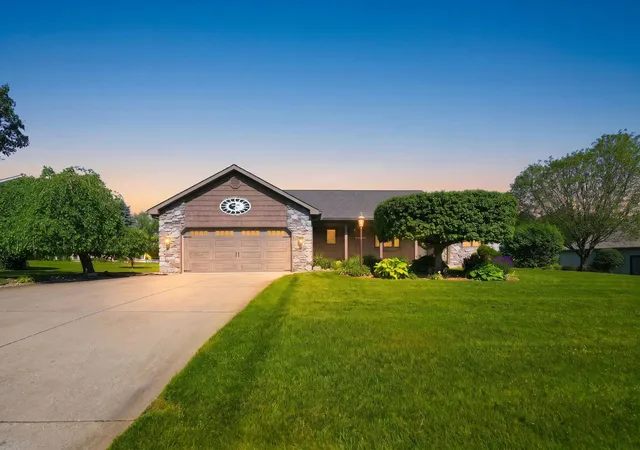 Photo 1 of Manufactured home for sale at 331 Lincoln Park, Warsaw, IN 46582 | MLS# 202618257 | Listing updated on 2026-06-27