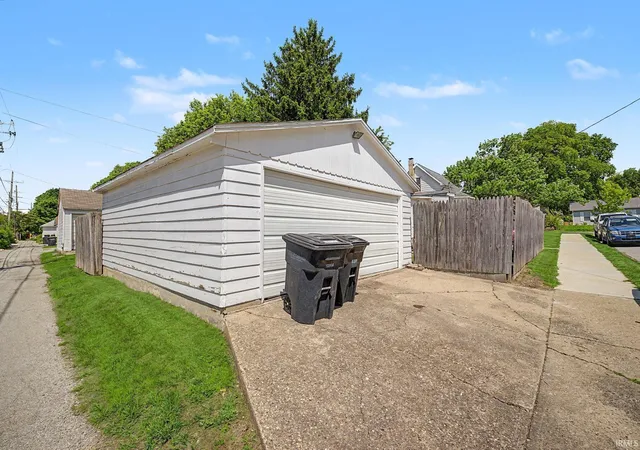 Photo 3 of Manufactured home for sale at 1431 Kossuth St, Lafayette, IN 47905 | MLS# 202618306 | Listing updated on 2026-09-12
