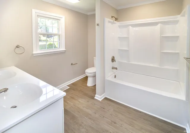 4th image of 6301 E Oak St, Evansville, IN 47715 | MLS# 202618359