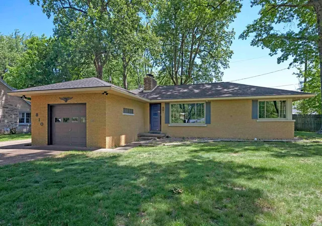 1st image of 810 Plaza Dr, Evansville, IN 47715 | MLS# 202618364