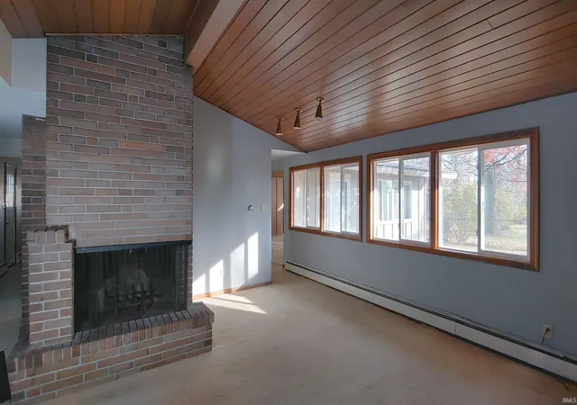 Photo 2 of Manufactured home for sale at 217 W Washington Ctr Rd, Fort Wayne, IN 46825 | MLS# 202618386 | Listing updated on 2026-08-30