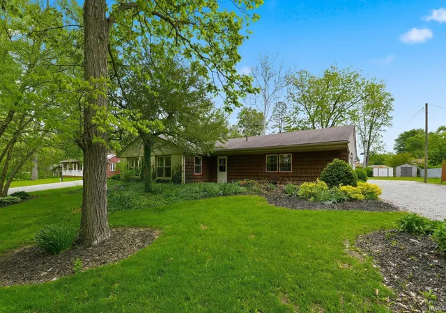 3rd image of 1818 Westgate Dr, Fort Wayne, IN 46808 | MLS# 202618408
