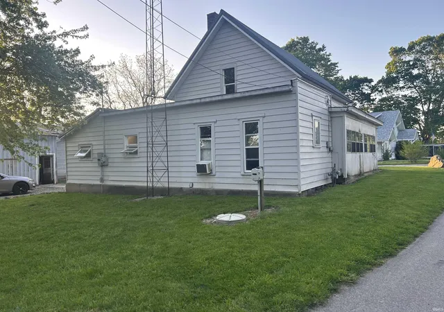 Homes for sale in Macy, IN | 105 W Commerce St, Macy, IN 46951 | MLS# 202618418