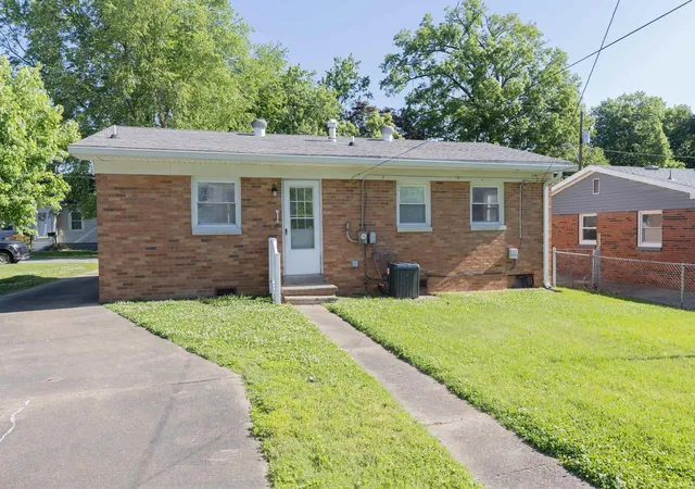 Photo 2 of Manufactured home for sale at 2017 Ridgeway Ave, Evansville, IN 47714 | MLS# 202618454 | Listing updated on 2026-09-16