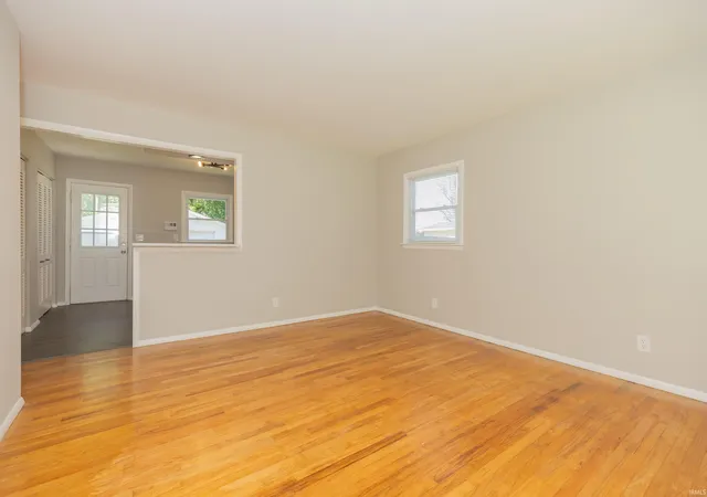 Photo 3 of Manufactured home for sale at 2017 Ridgeway Ave, Evansville, IN 47714 | MLS# 202618454 | Listing updated on 2026-09-16
