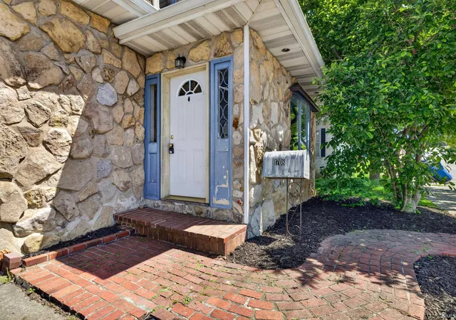 4th image of 1708 K St, Bedford, IN 47421 | MLS# 202618473