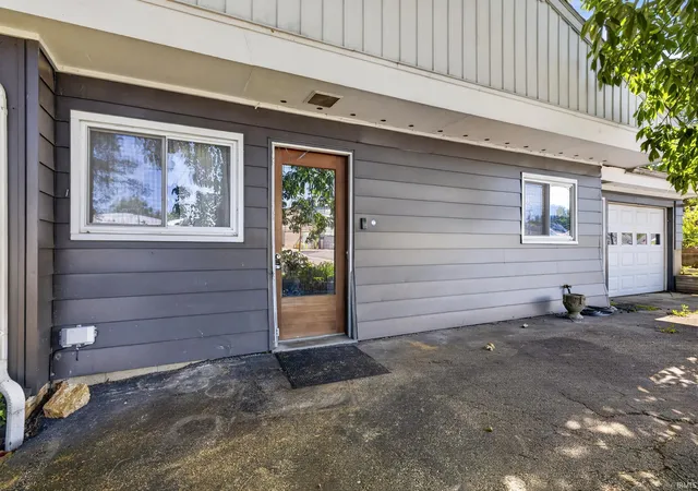 3rd image of 1526 25Th St, Bedford, IN 47421 | MLS# 202618486