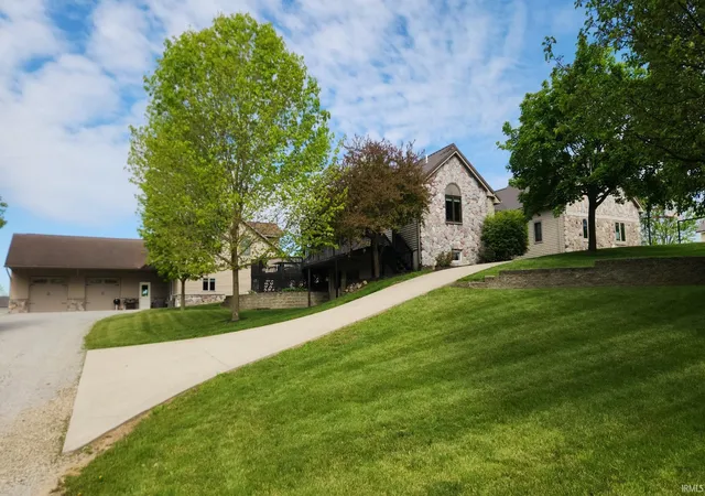 3rd image of 57051 County Road 33, Middlebury, IN 46540 | MLS# 202618544