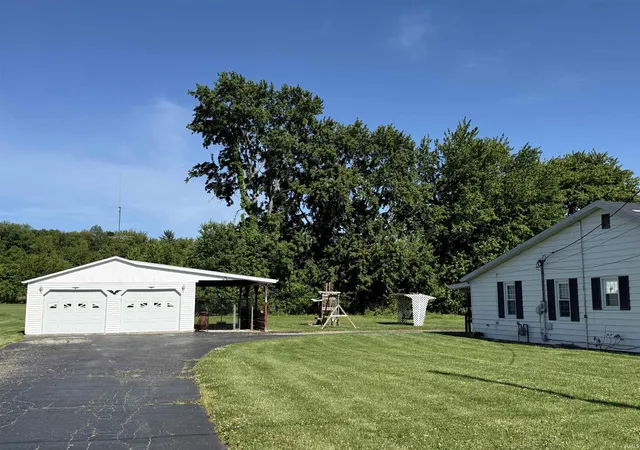 Photo 4 of Sale Pending at 407 N West St, Odon, IN 47562 | MLS# 202618552 | Listing updated on 2026-10-26
