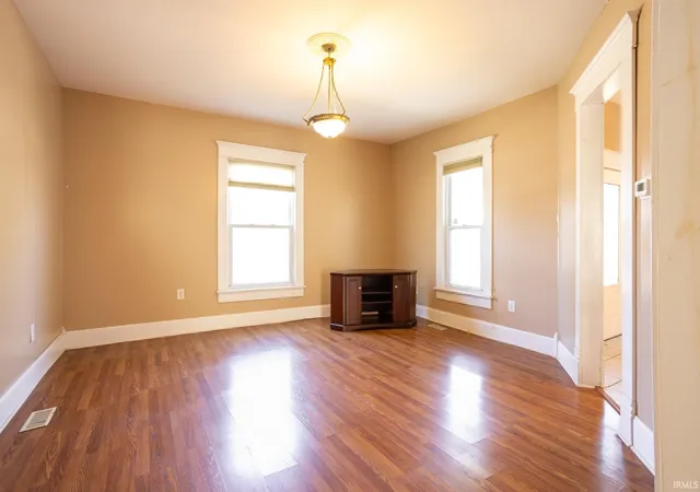 5th image of 1138 M St, Bedford, IN 47421 | MLS# 202618555