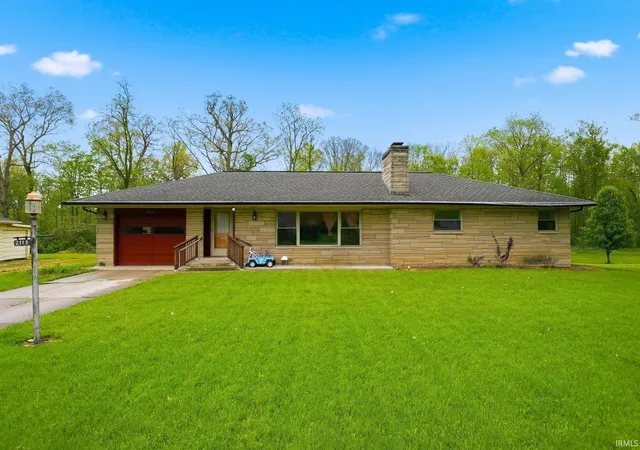 Photo 2 of Manufactured home for sale at 2113 Maples Rd, Fort Wayne, IN 46816 | MLS# 202618655 | Listing updated on 2026-05-23