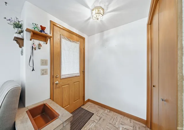 Photo 3 of Manufactured home for sale at 2113 Maples Rd, Fort Wayne, IN 46816 | MLS# 202618655 | Listing updated on 2026-05-23