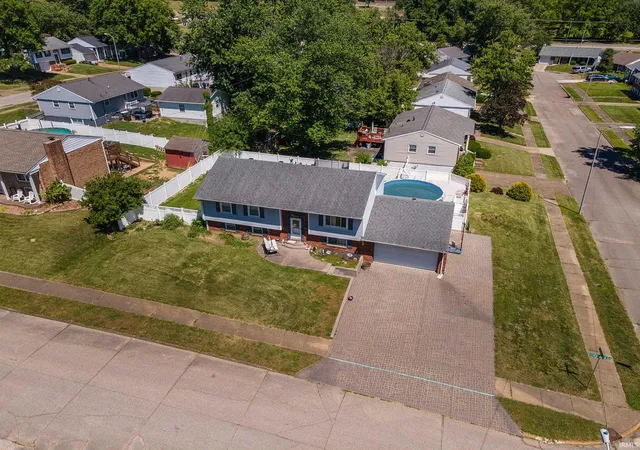 Homes for sale in Evansville, IN | 5901 Foxboro Ln, Evansville, IN 47710 | MLS# 202618661