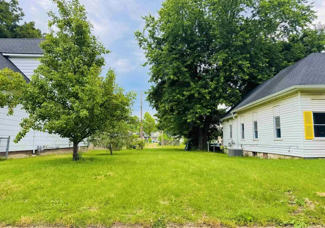 Homes for sale in Evansville, IN | 1218 S Linwood Ave, Evansville, IN 47713 | MLS# 202618722