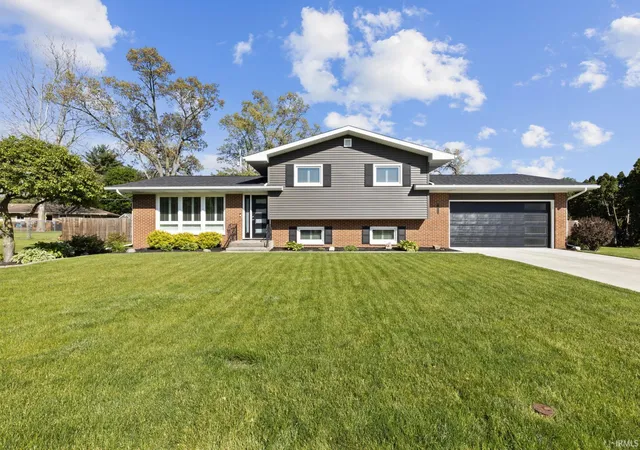 1st image of 1528 N Bay Dr, Elkhart, IN 46514 | MLS# 202618726