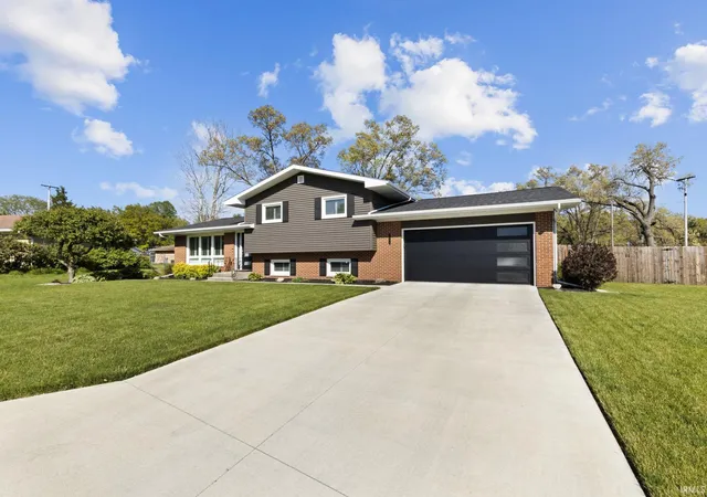 2nd image of 1528 N Bay Dr, Elkhart, IN 46514 | MLS# 202618726