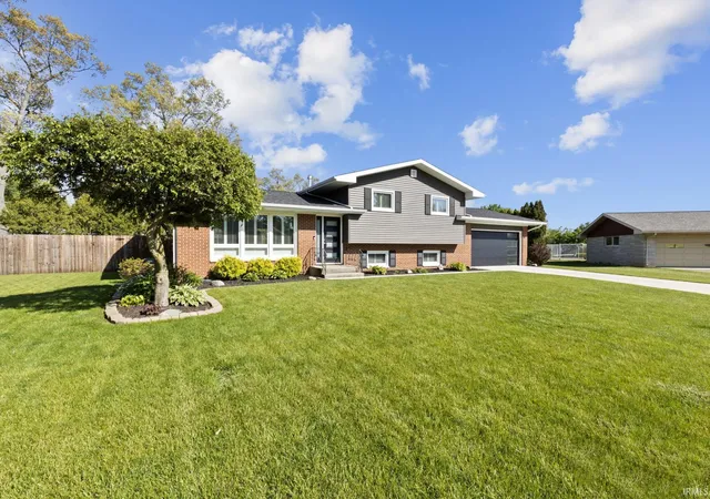 3rd image of 1528 N Bay Dr, Elkhart, IN 46514 | MLS# 202618726