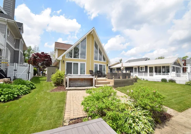 1st image of 10272 South Channel Dr, Syracuse, IN 46567 | MLS# 202618775