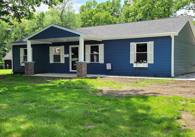Homes for sale in Delphi, IN | 210 N Walnut St, Delphi, IN 46923 | MLS# 202618779
