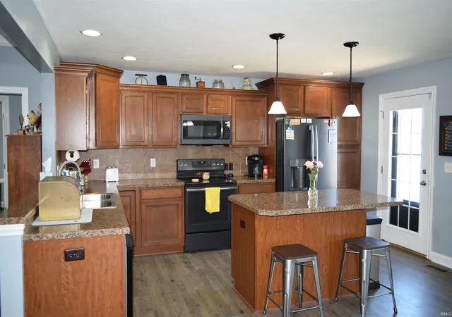 Photo 5 of Manufactured home for sale at 4104 Eagle Watch Dr, Evansville, IN 47725 | MLS# 202618780 | Listing updated on 2026-09-02