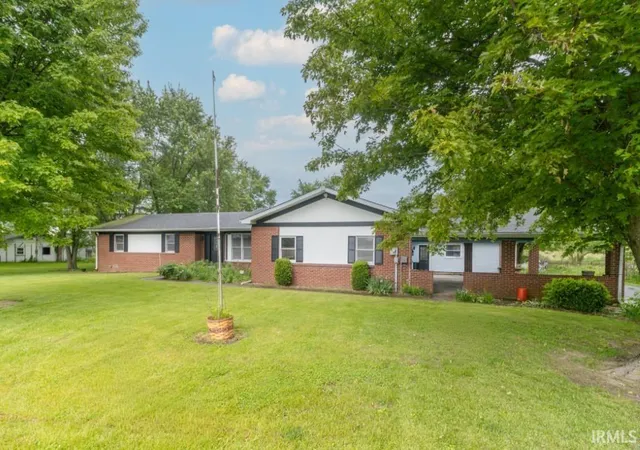 Homes for sale in New Castle, IN | 1109 S County Road 250 E, New Castle, IN 47362 | MLS# 202618844