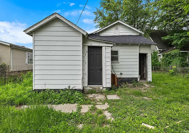 Homes for sale in Windfall, IN | 118 Mcclellan St, Windfall, IN 46076 | MLS# 202618851