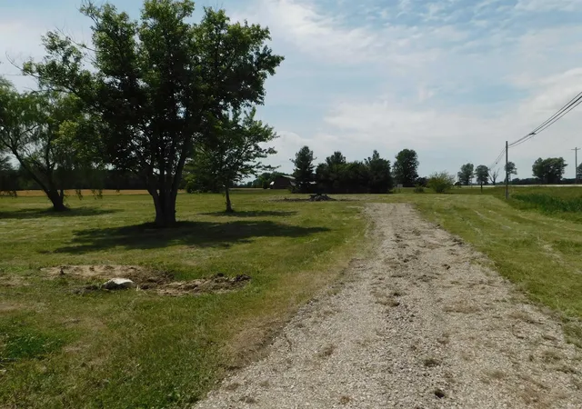 2nd image of 55 S Bilyeu Rd, Campbellsburg, IN 47108 | MLS# 202618967