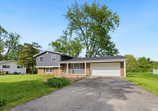 4th image of 816 Blake Dr, Fort Wayne, IN 46804 | MLS# 202618980