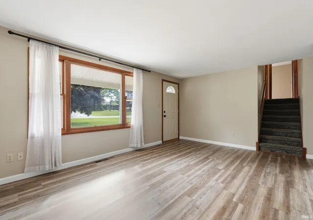5th image of 816 Blake Dr, Fort Wayne, IN 46804 | MLS# 202618980