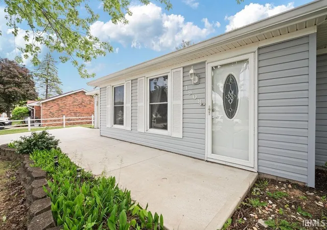 4th image of 1908 Versailles Dr, Kokomo, IN 46902 | MLS# 202619013