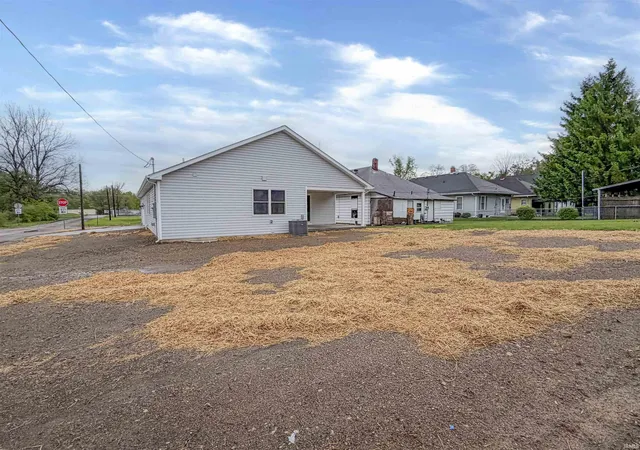 Photo 3 of Manufactured home for sale at 339 W 2nd Street, Anderson, IN 46016 | MLS# 202619023 | Listing updated on 2026-09-08