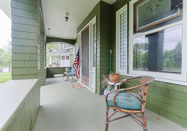 3rd image of 1232 E Lincoln Wy, South Bend, IN 46601 | MLS# 202619036