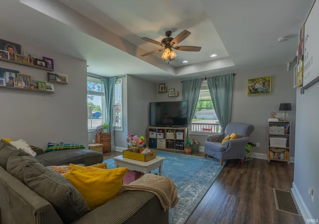 5th image of 727 S Monticello St, Winamac, IN 46996 | MLS# 202619052