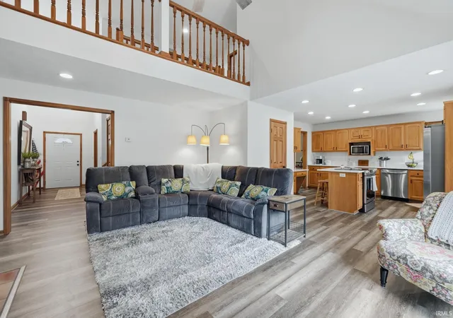 Photo 4 of Sale Pending at 9827 Crown Point Dr, Fort Wayne, IN 46804 | MLS# 202619094 | Listing updated on 2026-07-19