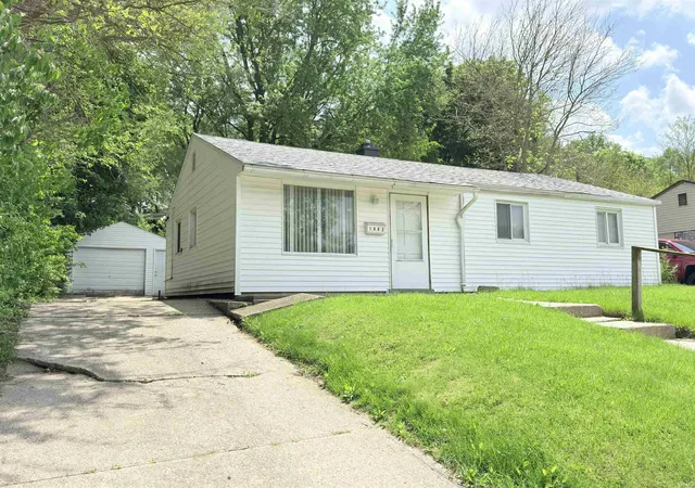 Photo 1 of Manufactured home for sale at 1002 Amhurst Ave, South Bend, IN 46614 | MLS# 202619112 | Listing updated on 2026-08-29