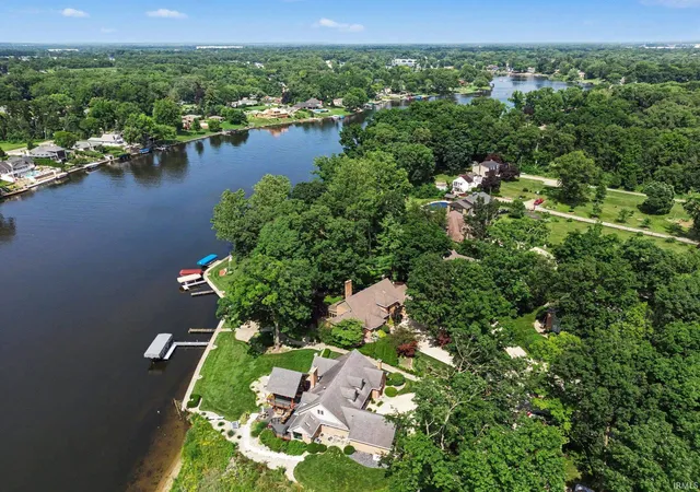 3rd image of 54940 Woodhold Ct, Elkhart, IN 46516 | MLS# 202619125